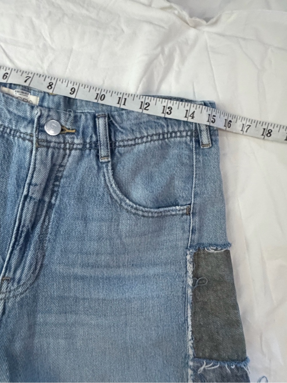 PILCRO The Adi Patchwork Mid-Rise Relaxed Bermuda Shorts Denim 29 - Picture 11 of 15